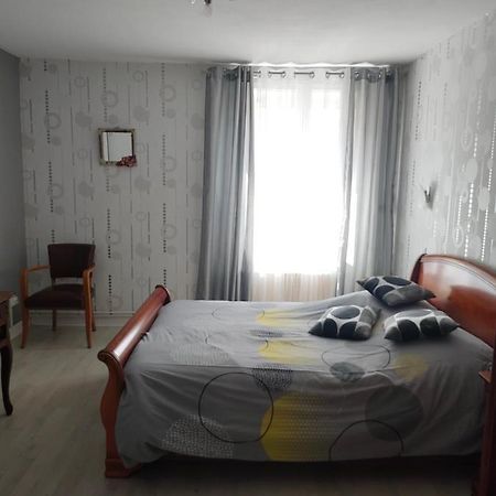 Appart La Percep La Tour-dʼAuvergne Extérieur photo